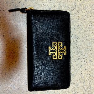 Tory Burch Zip Continental Wallet